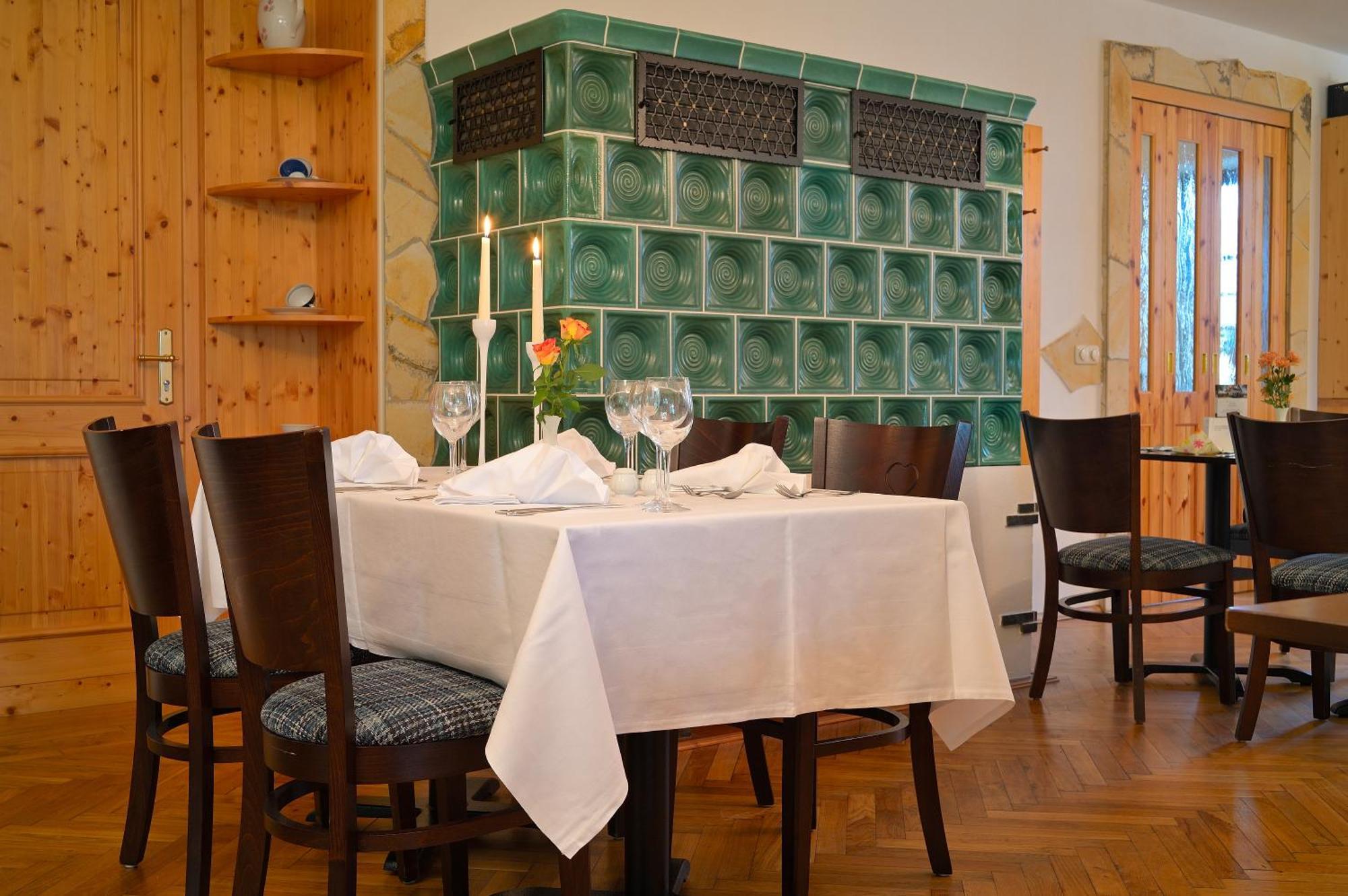 Gasthof Ungerberg Neustadt in Sachsen Ngoại thất bức ảnh